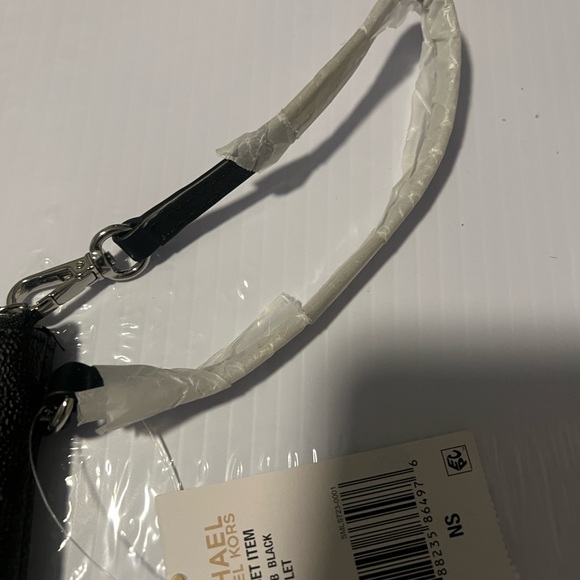 Michael Kors Jet Set Textured Black Wristlet Clutch - NEW - Picture 7 of 13